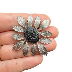 Vintage Silver Tone Oak Leaf Brooch Black Domed Center Mid Century Floral Pin
